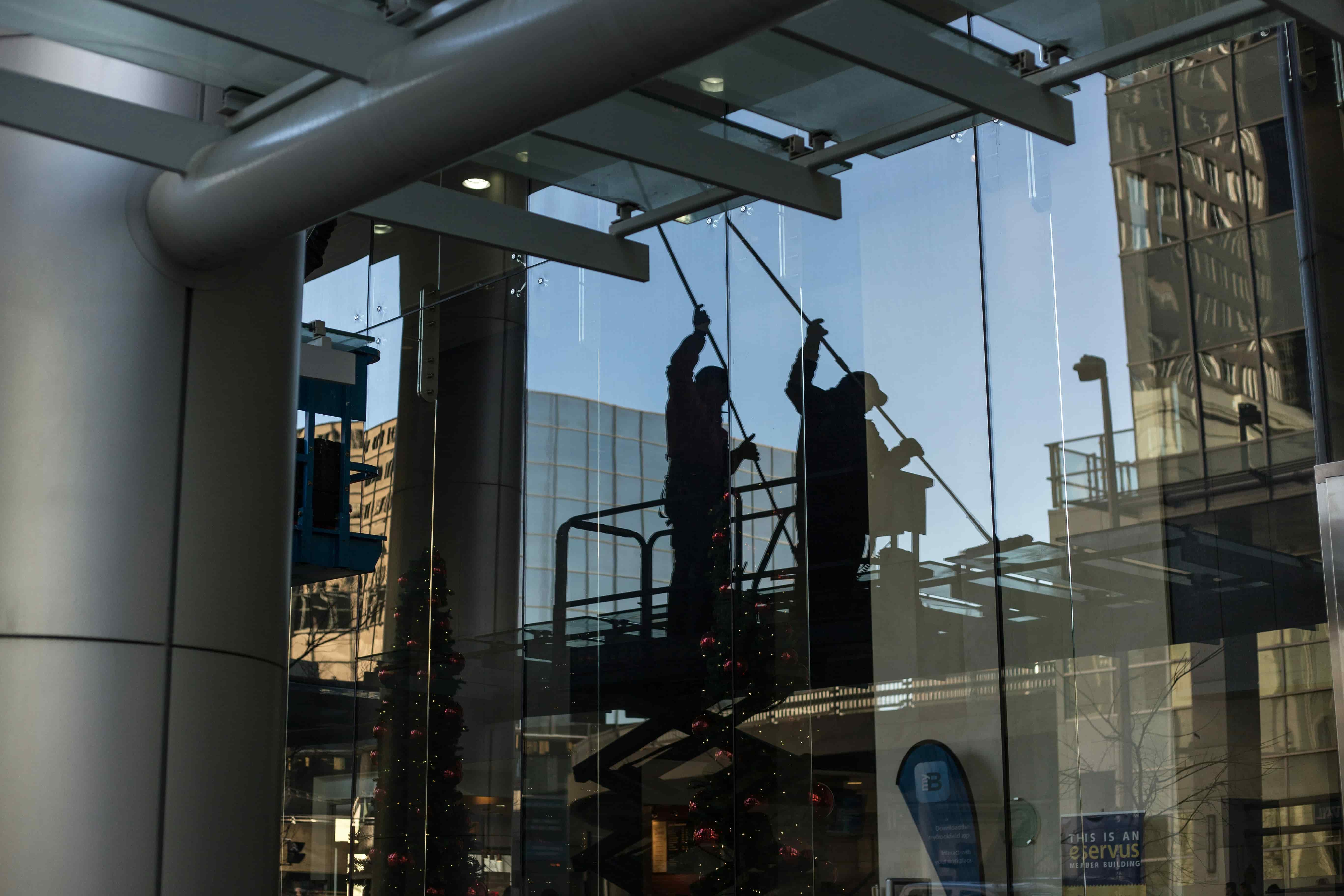 Professional scissor lift window cleaning service Istanbul